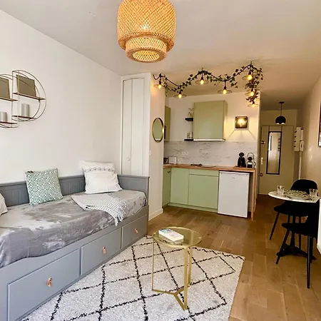 Studio Des Apartment